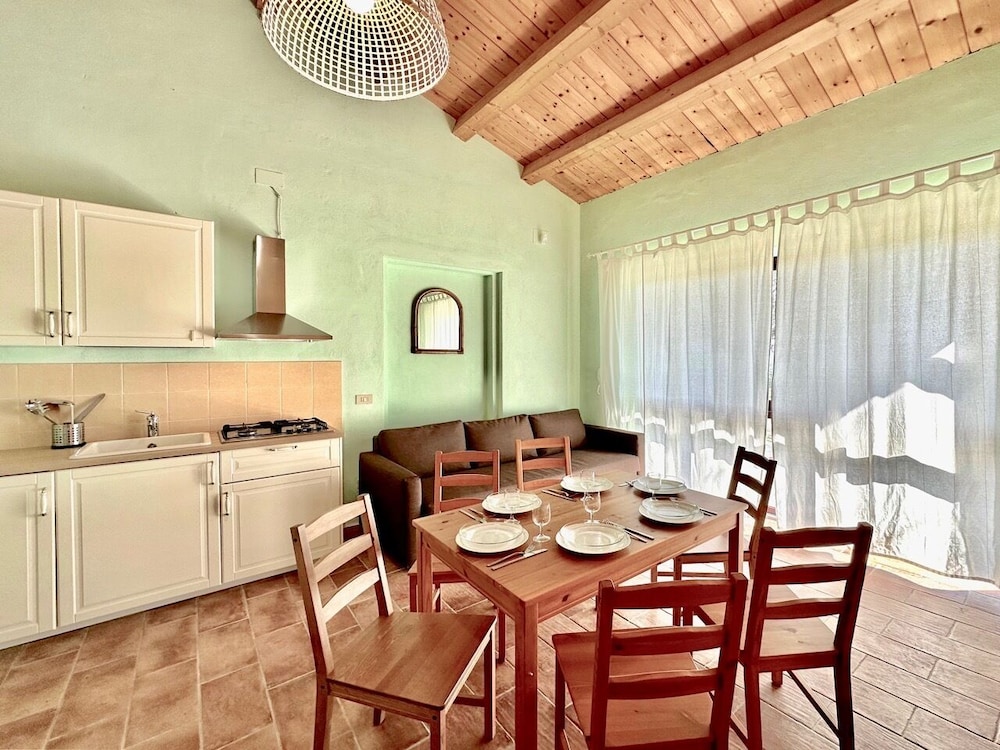 Mimosa Apartment in Historic Villa With Pool and air Cond in Senigallia