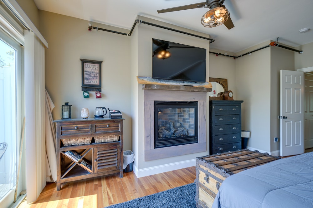 Waterfront Conway Area Condo: Walk to Beach! view 2