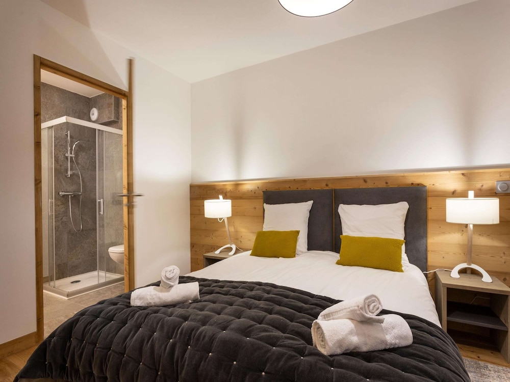Apartment in Plagne 1800 With Ski-in/ski-out