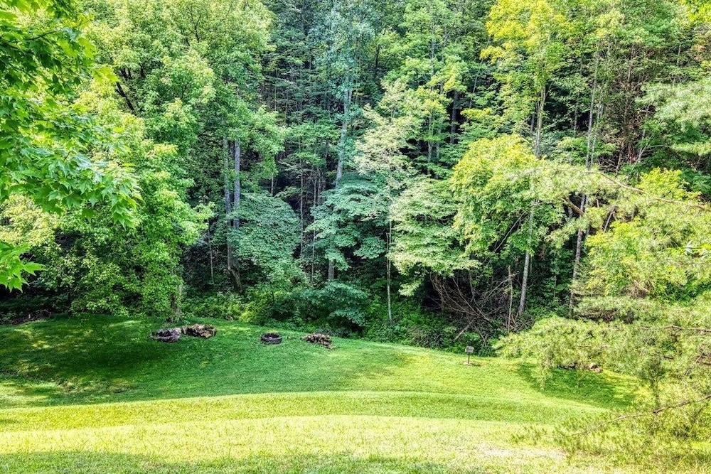 Tennessee Risky 3 Bedroom Cabin