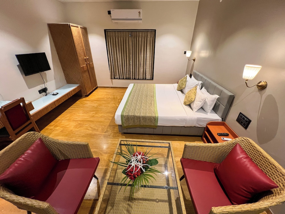 Yash Resort