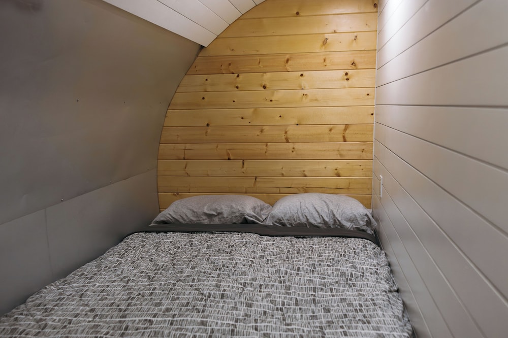 FLY8MA Pilot Lodge