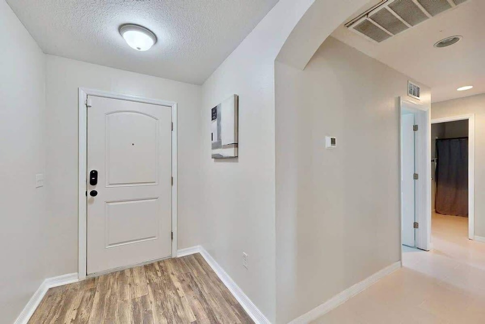 Brooksville Retreat! 3 Bed, 2 Bath!