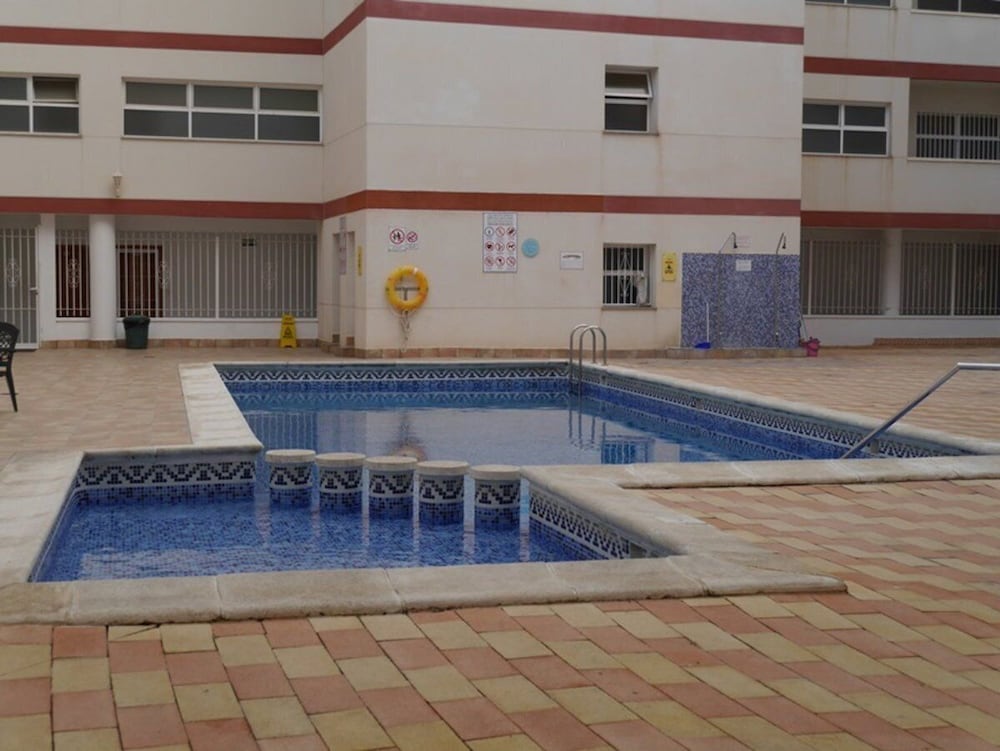 2 bed Apartment in Costa Blanca Spain to Rent photo 3