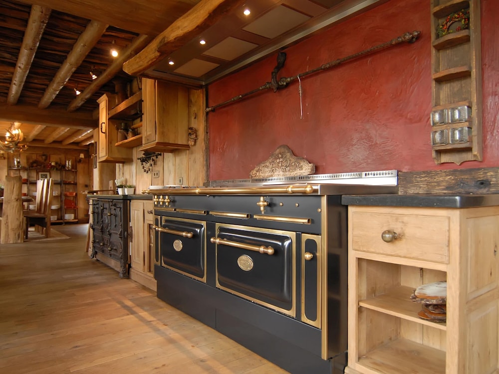 Opulent Chalet in Thirimont With Turkish Steambath view 4