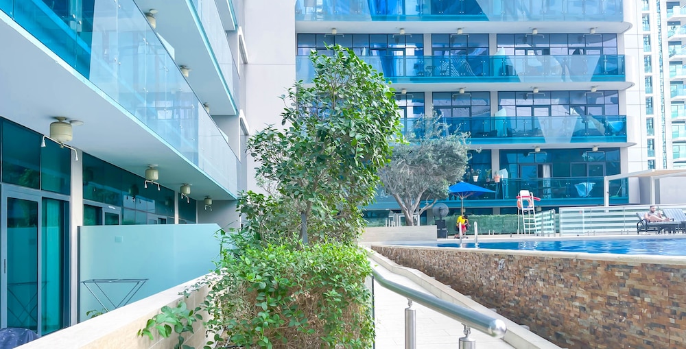 Luxury 2BR in Merano Tower Stunning City Views