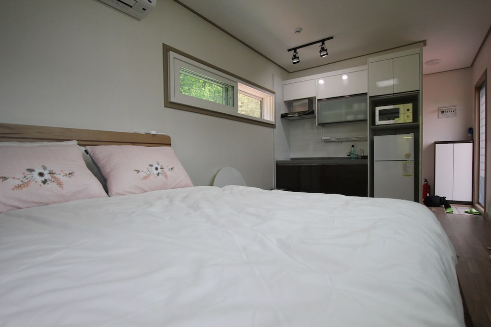 Moonlight Village Pension