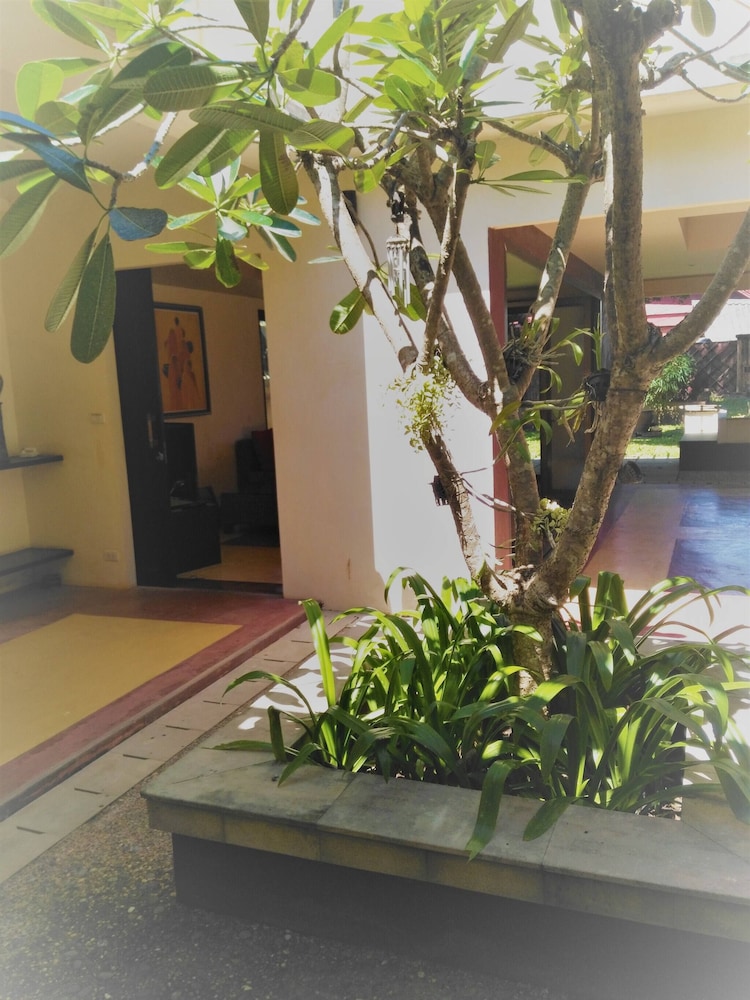 Three Bedroom Balinese Villa - a Shared Pool