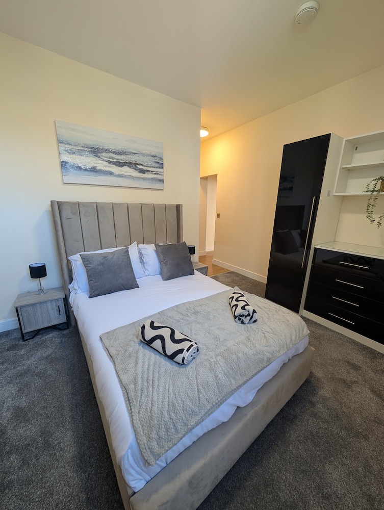 Upperhead Row Apartment