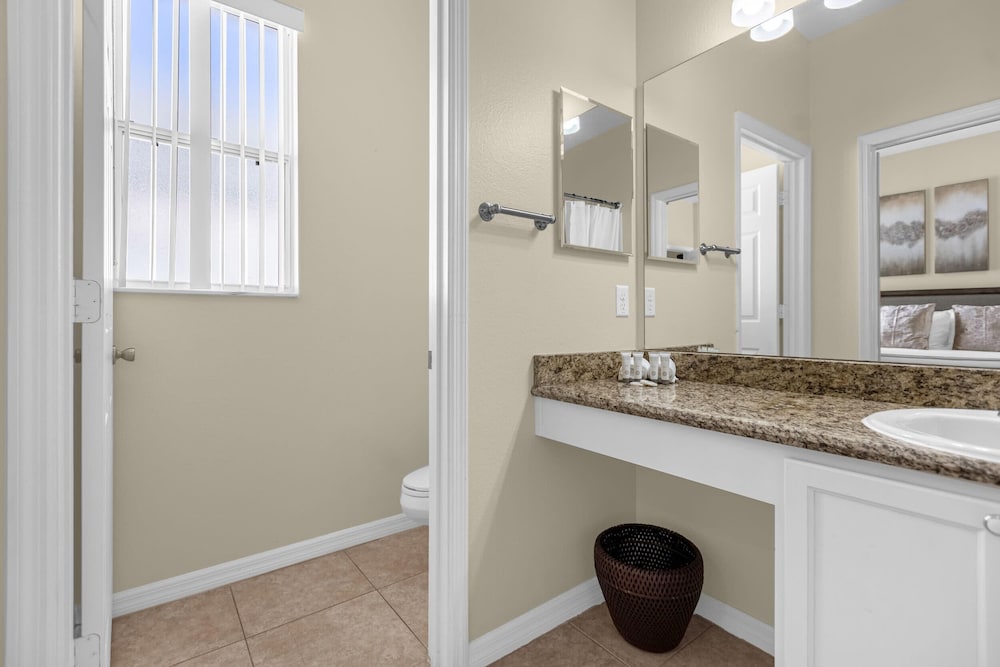 Upstay: Crystal Cove Resort Villa w/ Pool & Games