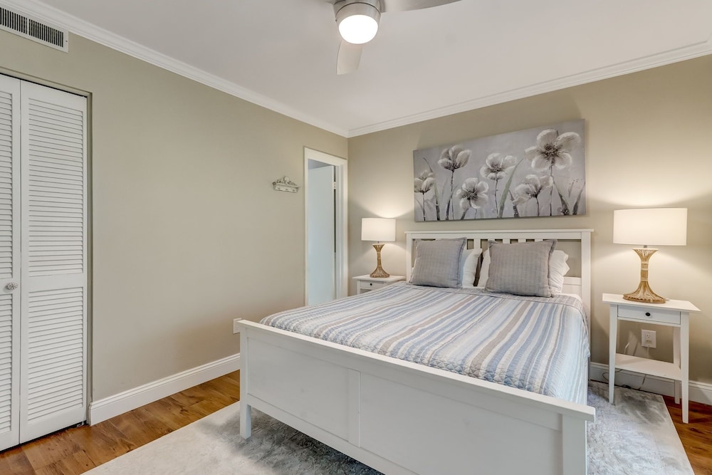 Amelia Landings 9e 2 Bedroom Condo