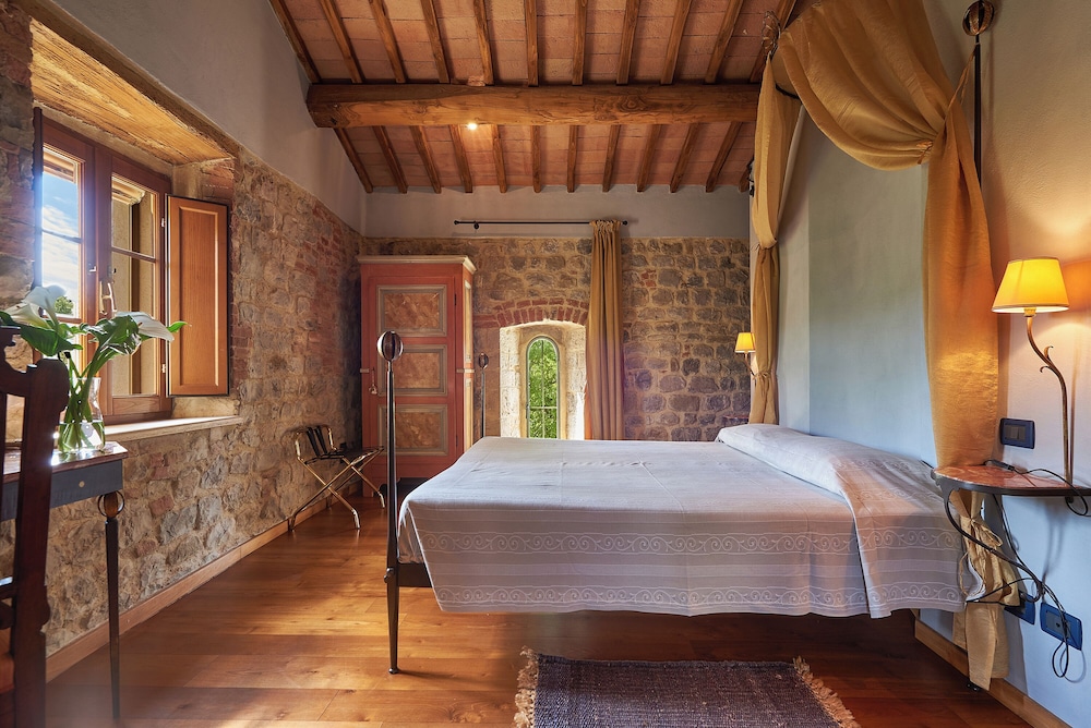 La Gazzara Castell'In Villa