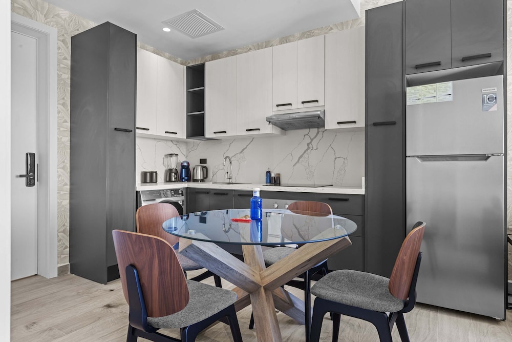 NOK Cozy 1BR Apartment the Towers By Vistacana