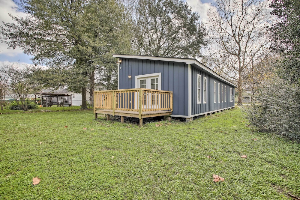 Pet-friendly Cottage, 3 Blocks to Main St! view 4