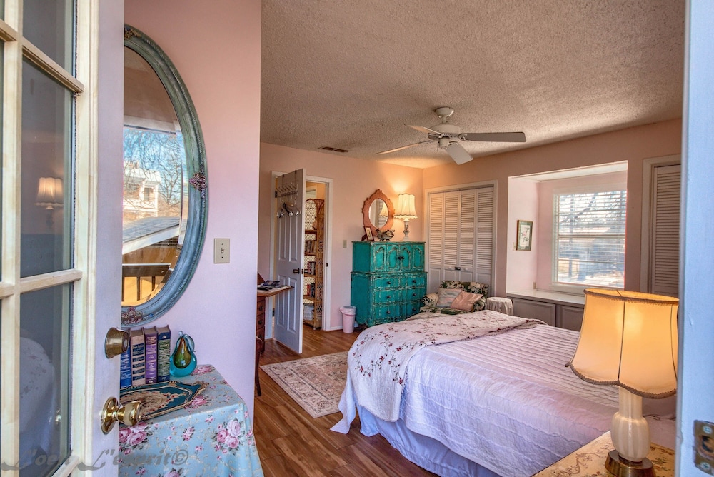 Binky's Nest 1 Bedroom Home by RedAwning view 3