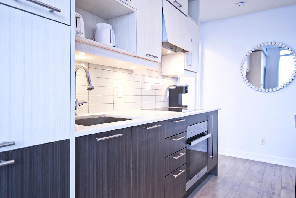 Grand Royal Condos- Downtown - Image 4