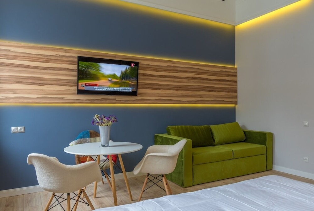 KievApts Sofievskaya 18