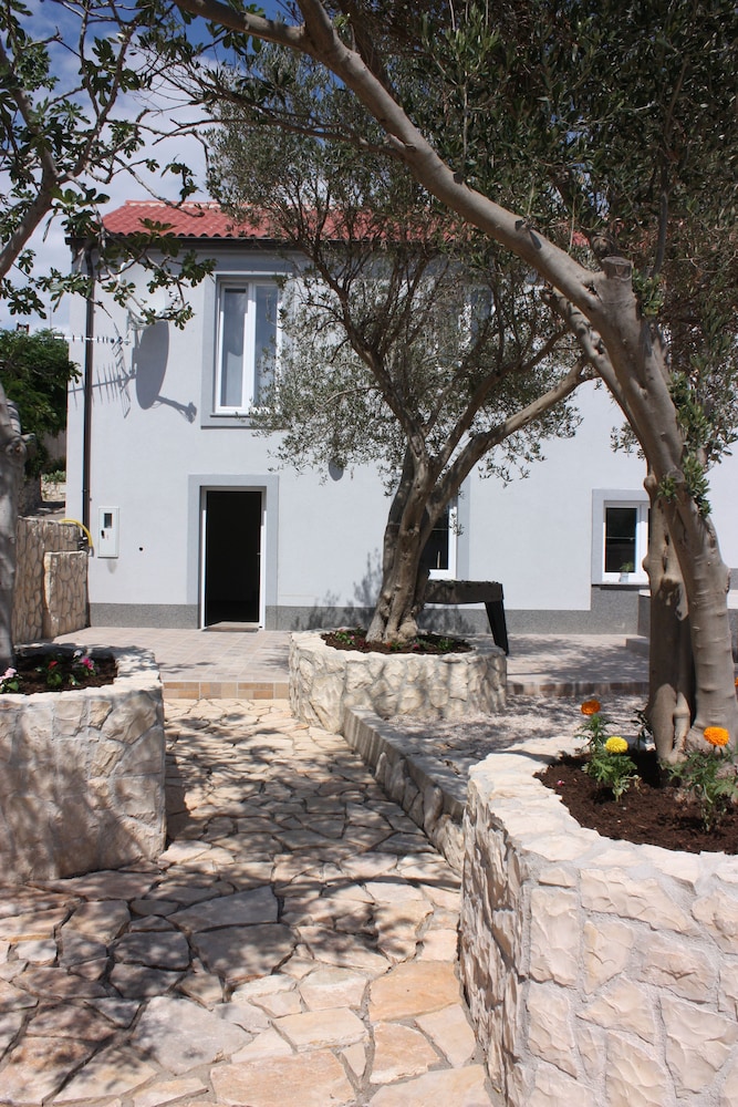 Photo 27