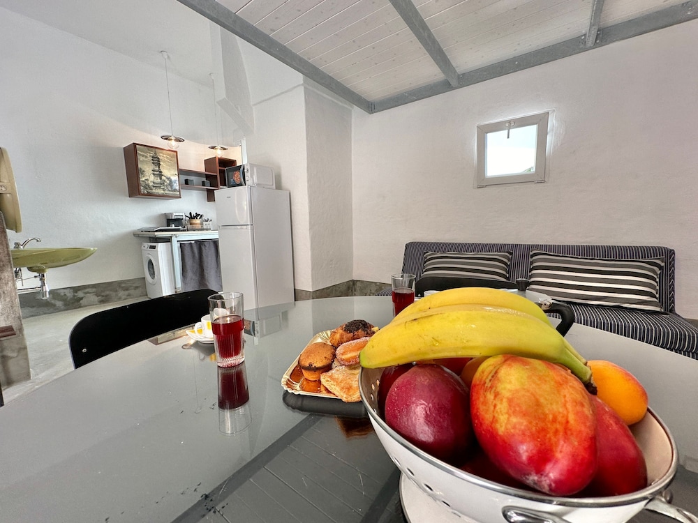 Lu Parmientu With 1 Bedrooms and 1 Bathrooms