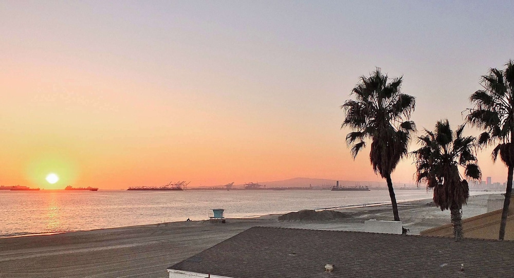 Beachfront Estate - LB Peninsula