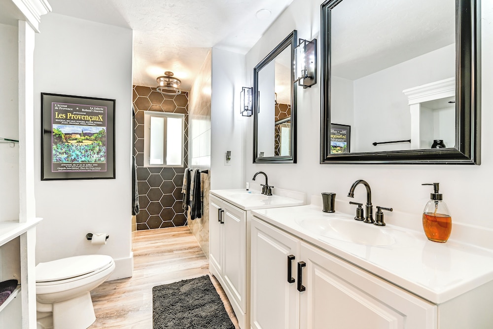 Private Pool & Hot Tub: Family Gem in Naples!