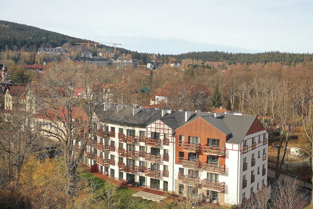 RentPlanet - Holiday Mountain Residence view 3