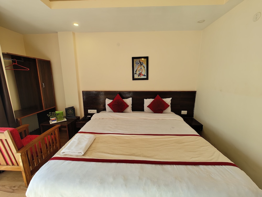The Narayani Continental Hotel