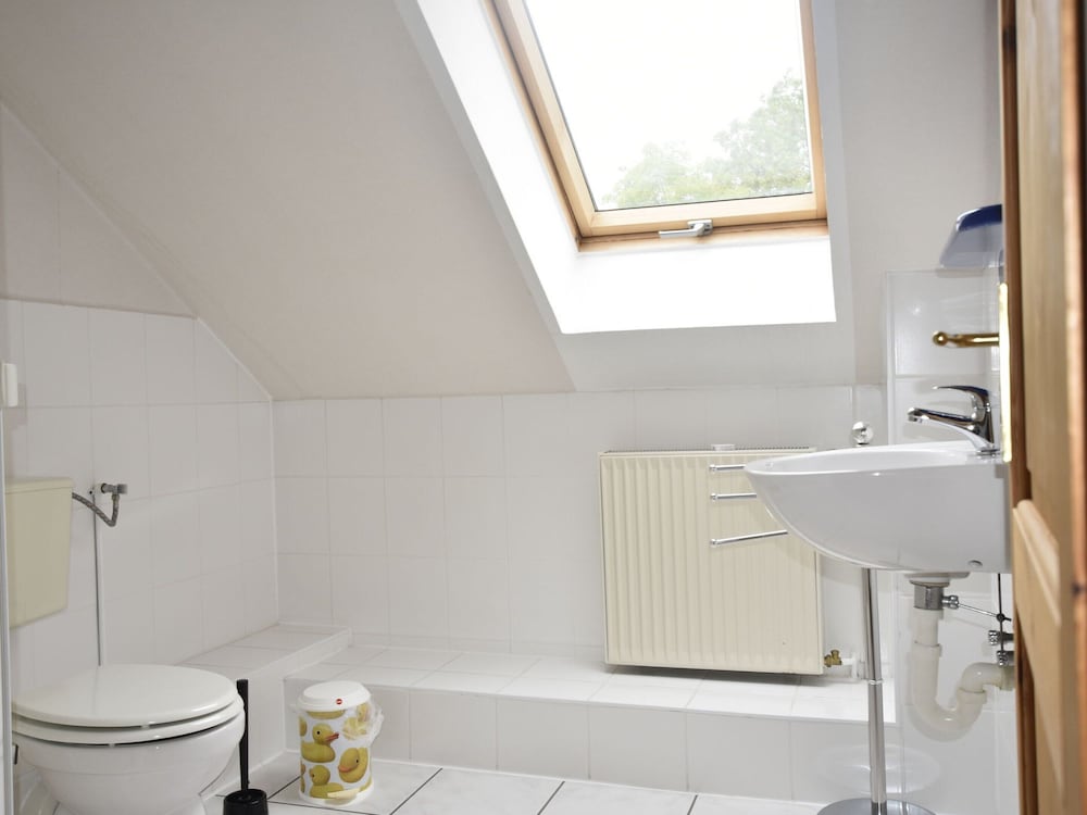 Spacious Apartment in Boddin With Garden