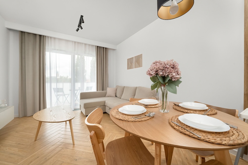 Latte Apartament Parking by Renters