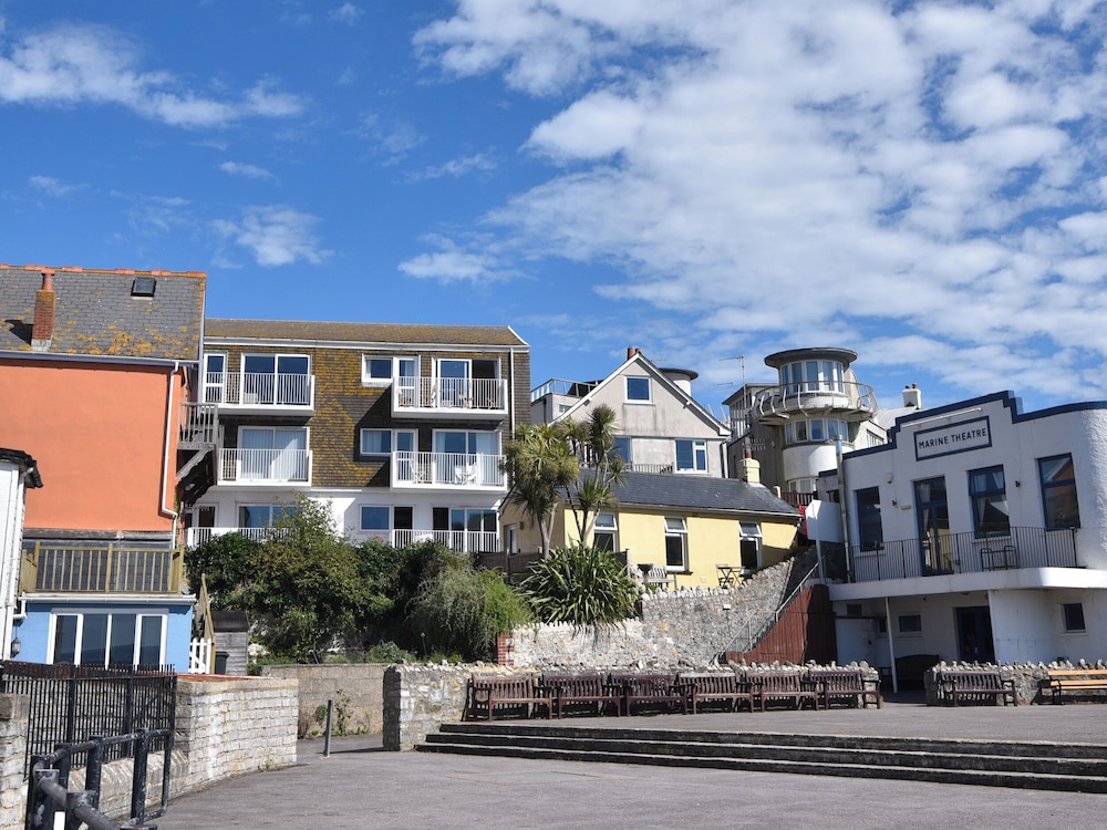10 Bay View Court