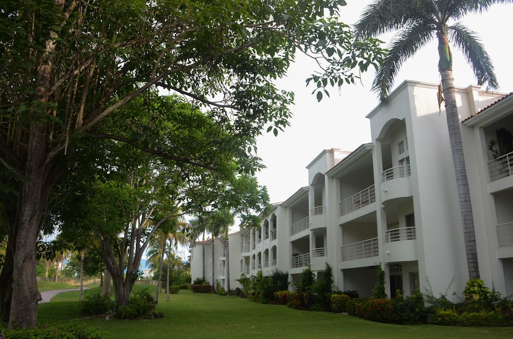 El Tigre Green Bay I Condos