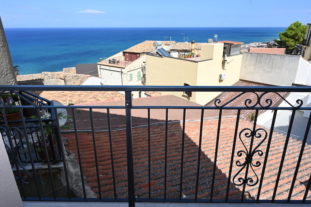 PALAZZO FIORENTINI CHARME HOTEL