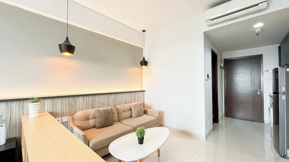 Spacious Studio Apartment West Vista Near Rawa Buaya Station