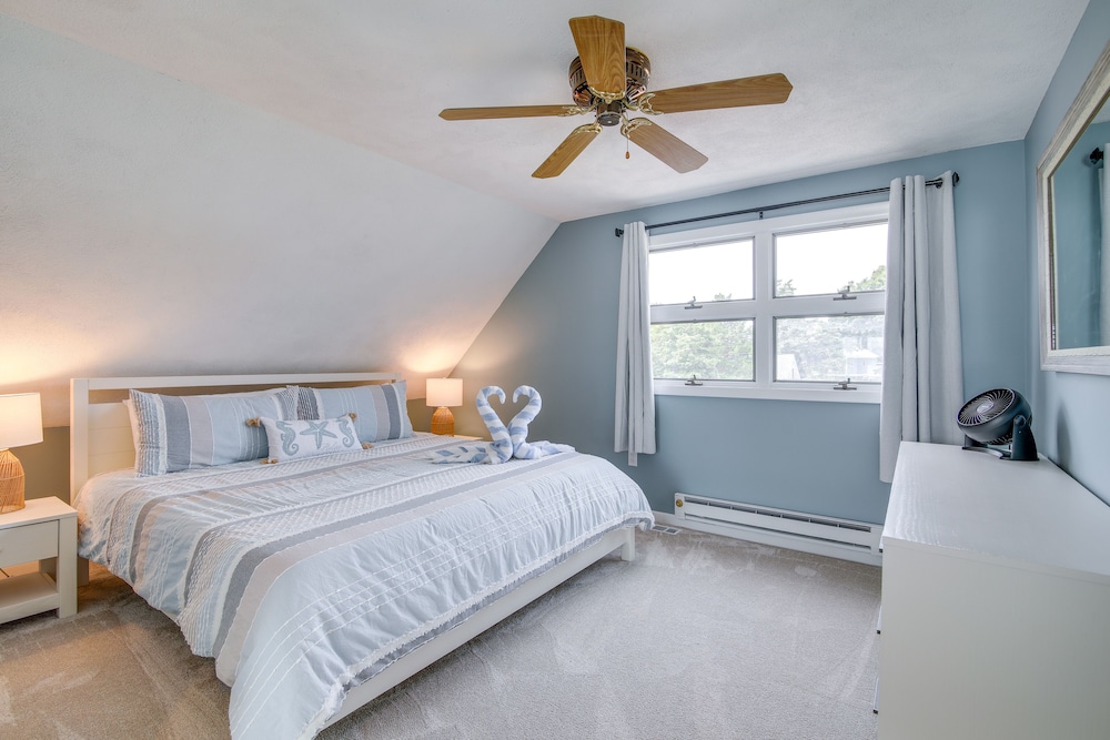 Serene Mattapoisett Home w/ Private Beach Access!