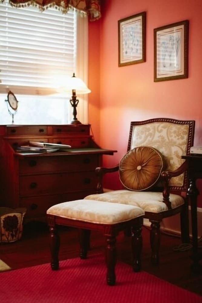 Chestnut Street Inn B&B