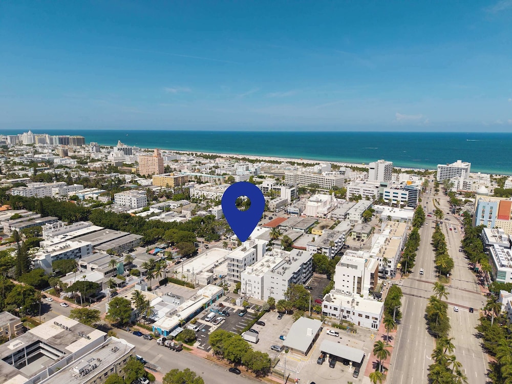 Modern South Beach 2 Bedroom Gem