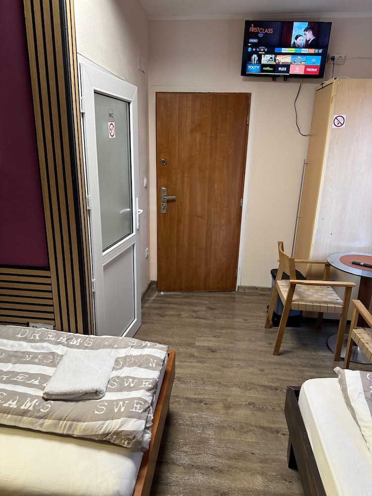 Motel Caesar