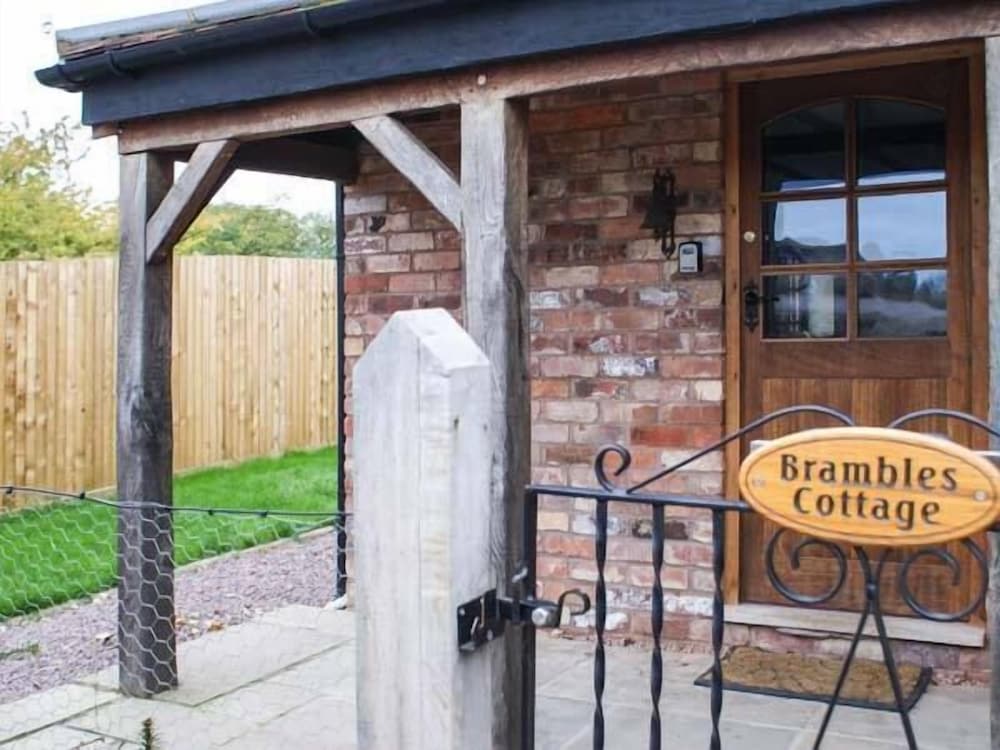 Malvern Vacations - Brambles Cottage - Property Image 1