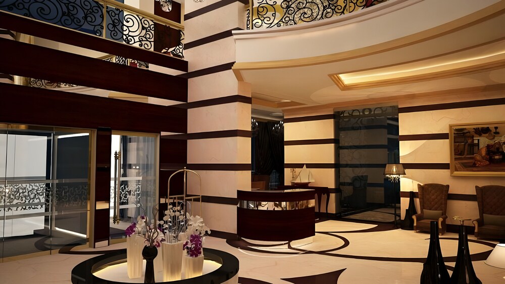 Lobby & Reception