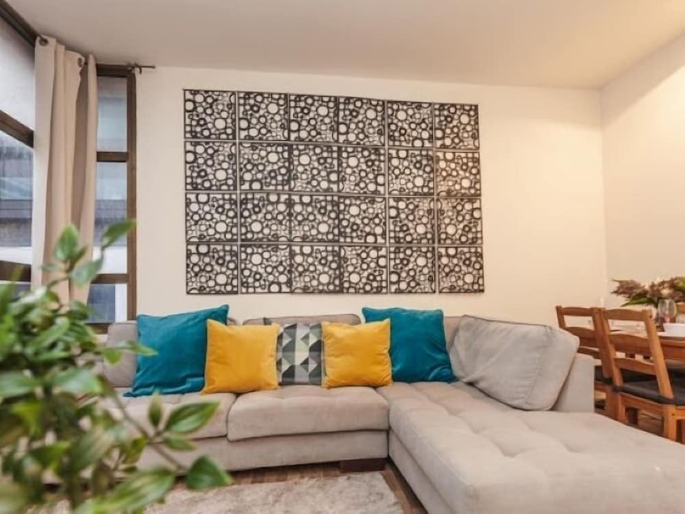 Cozy Ben Yehuda Hideaway-Tel Aviv RENTAL view 5