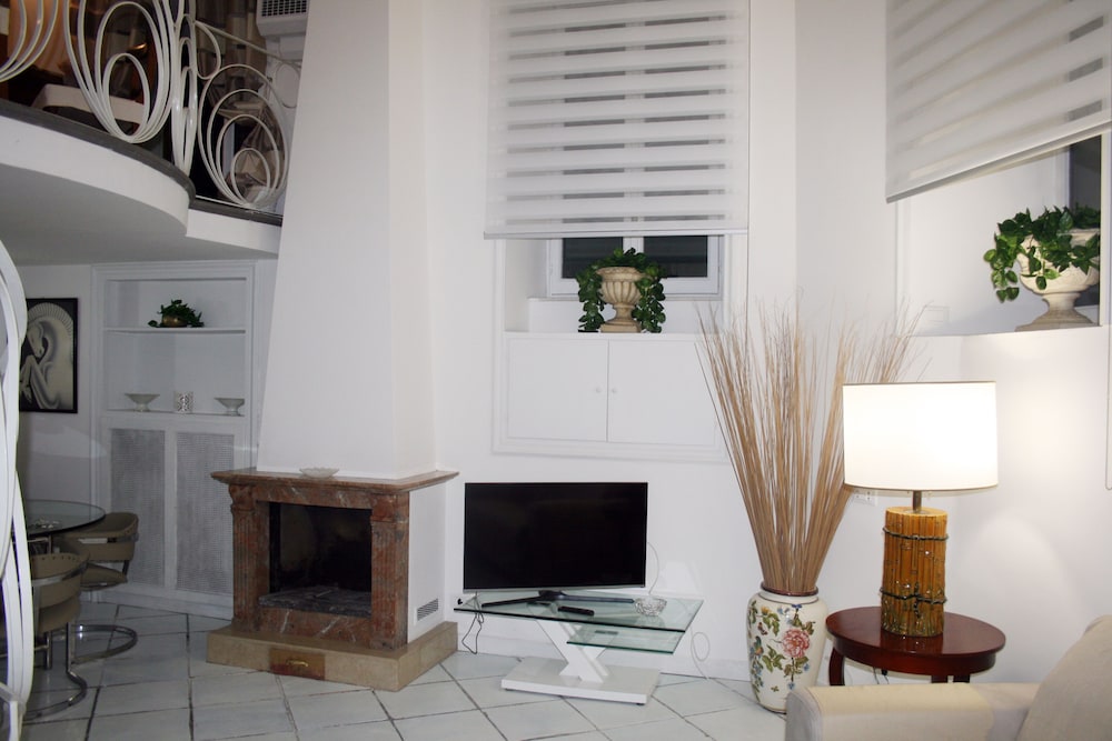 Apartment at the Roman Forum in the Center of Rome