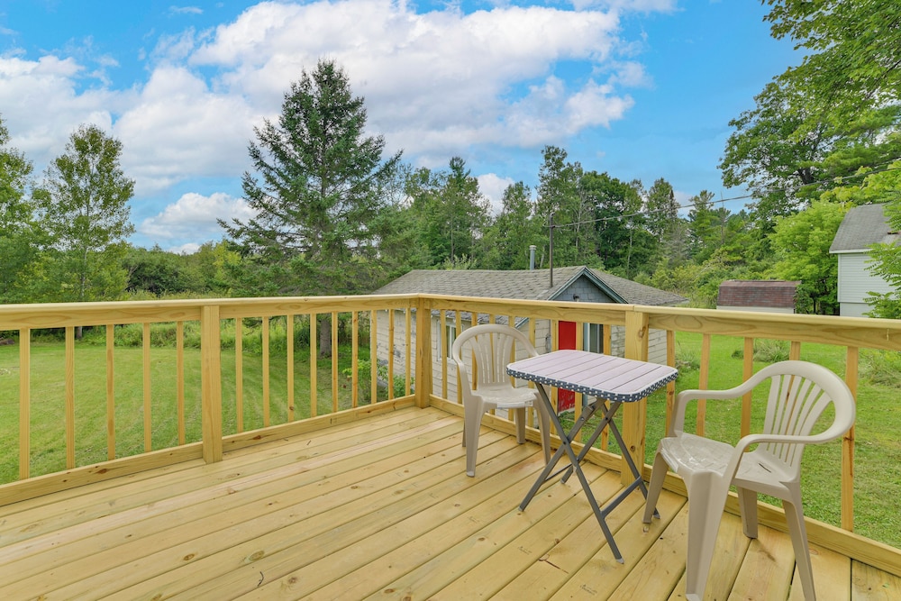 Cozy Lupton Cabin Near Trails & Lake