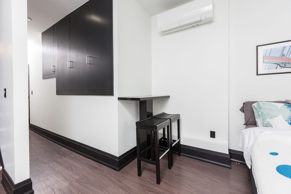 Applewood Suites - West Queen West Lofts - Image 3