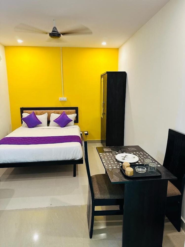 Hotel SY Comforts
