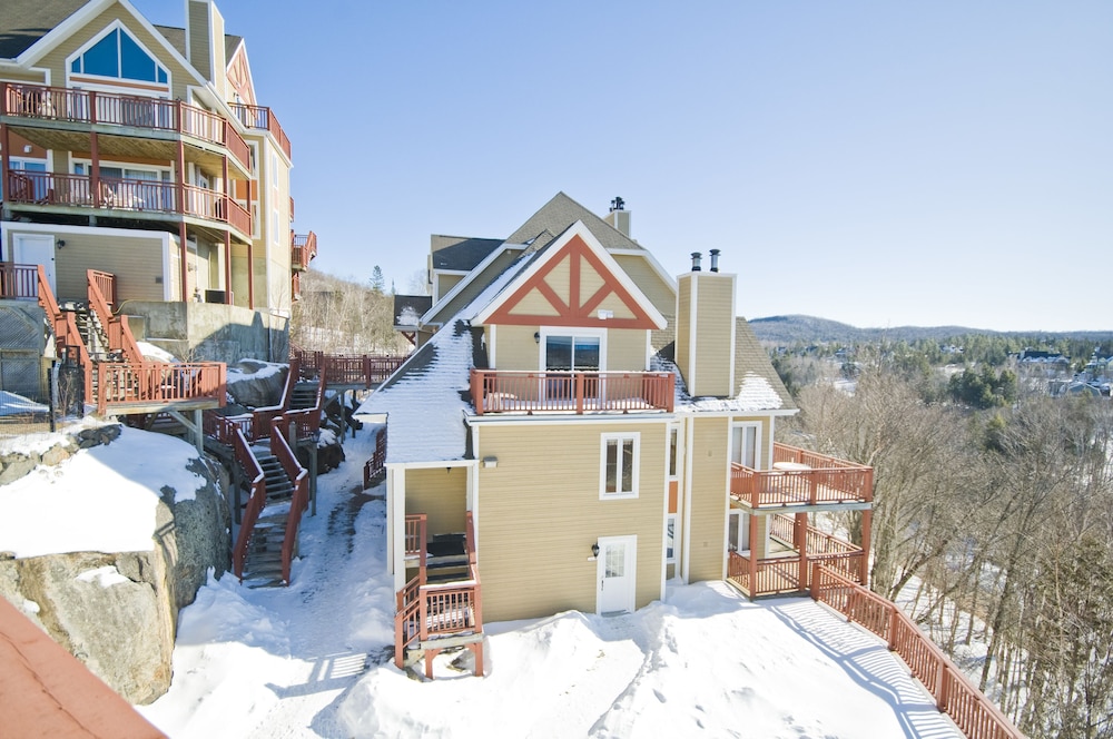 Les Haut Bois Condominiums -RVMT