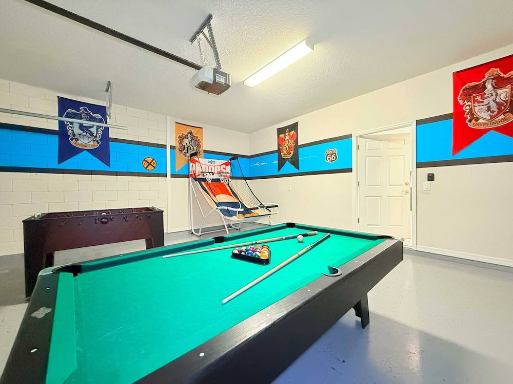Family Villa in Windsor Lazy River BBQ Pool