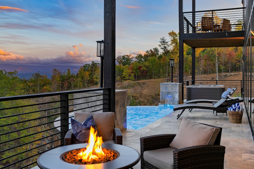 Whiskey Ridge - Avantstay Panoramic Views Infinity Pool Hot Tub Game Room