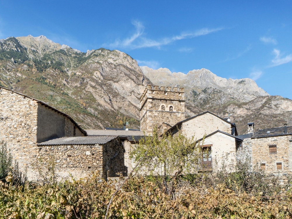 Stone Home in Benasque Near Scenic Lake