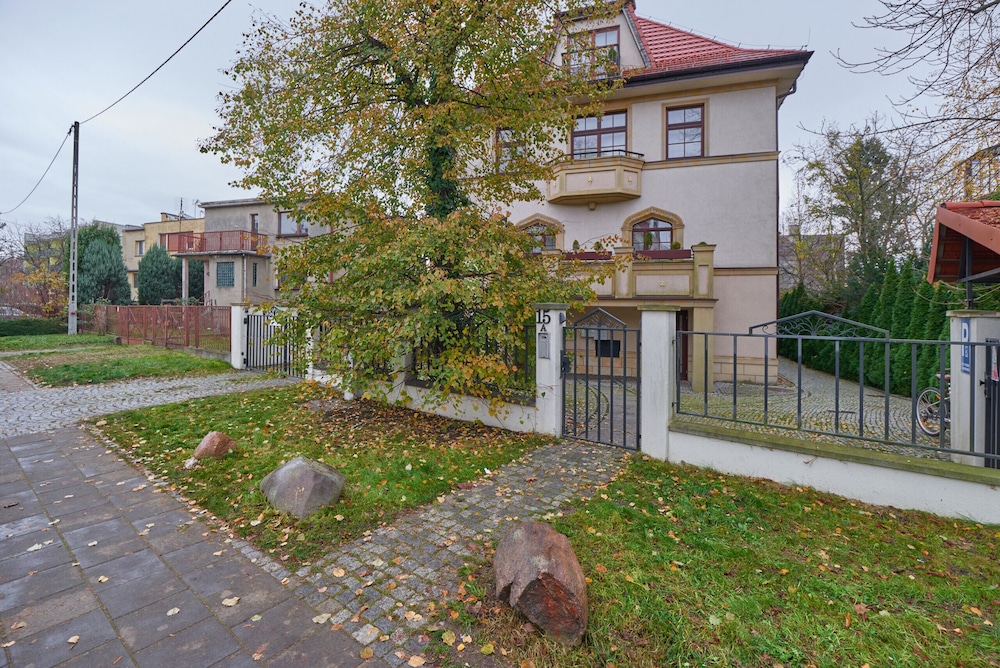 Wrocław Lux Apartment Krzycka by Renters view 3