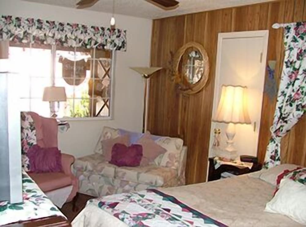 Mountain Haven Inn - Property Image 44